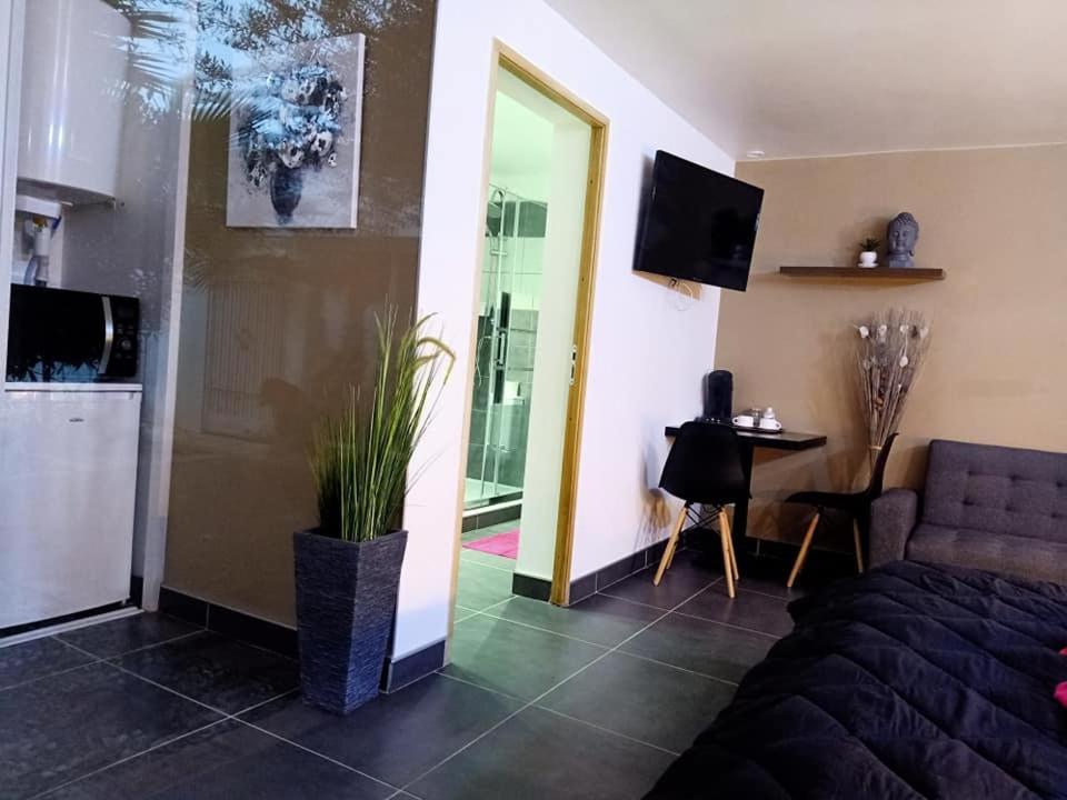 Mas La Farelle Chambre D'Hote,Fitness & Salle De Jeux Gratuite & Spa En Supplement 님 외부 사진